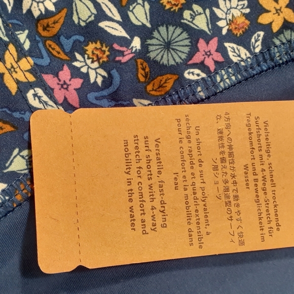 Patagonia Womens Strech Hydropeak Surf Shorts - Picture 5 of 6